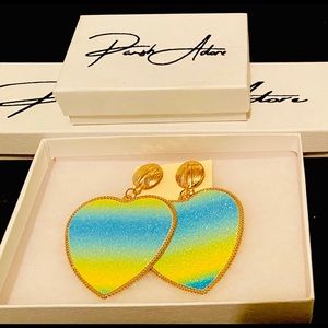 Woman PARISH ADORE Luxury heart earrings